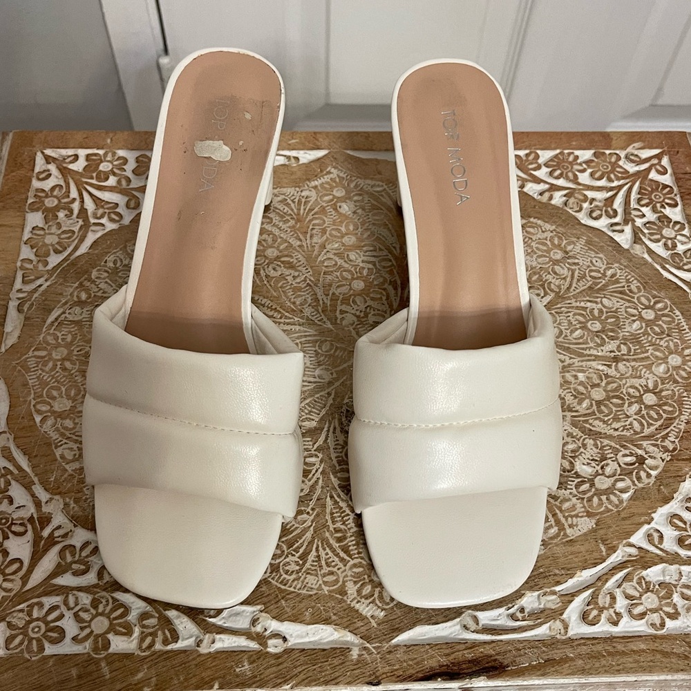 TOP Moda Women's White Mules. Size 8